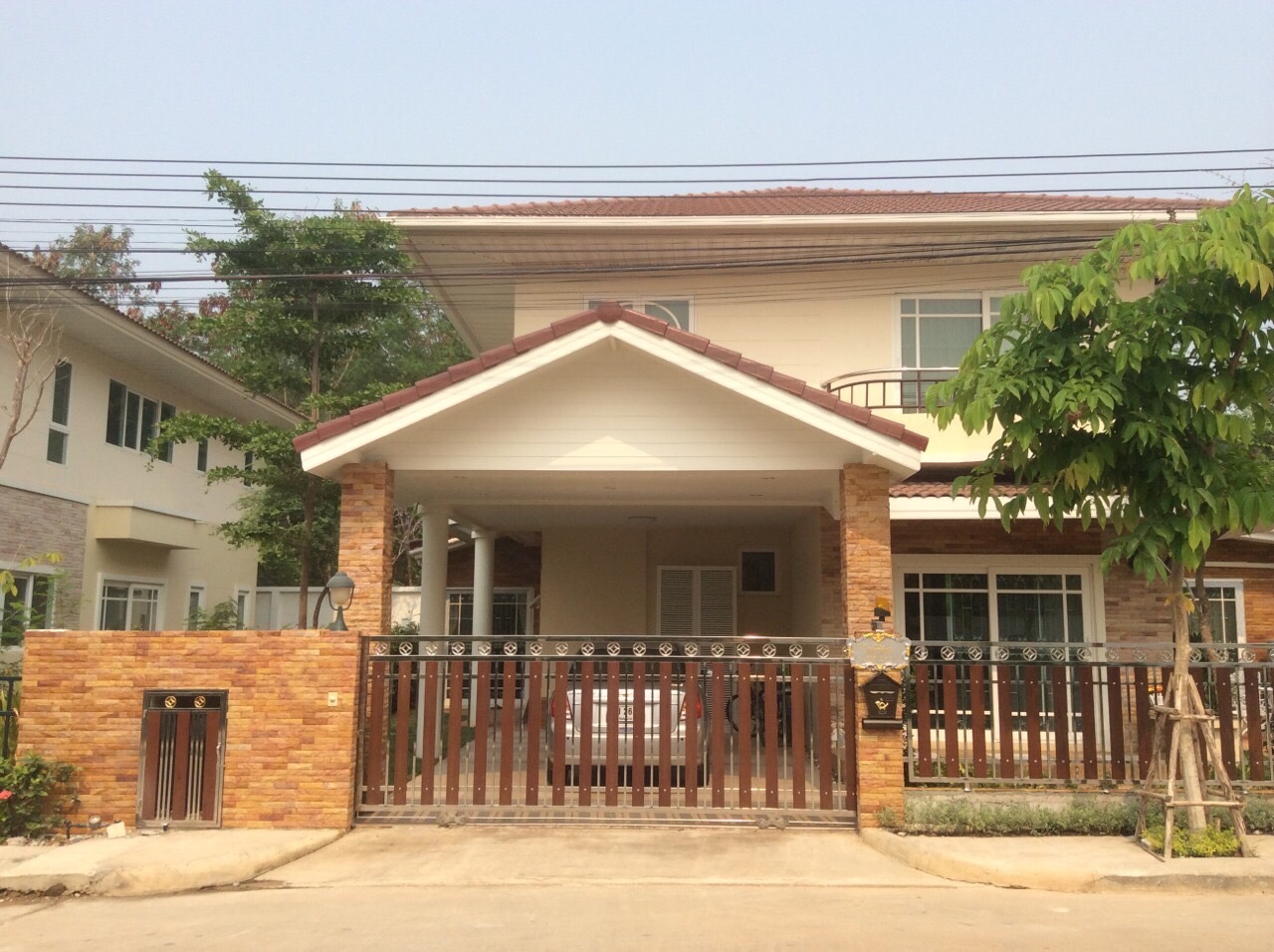 Supalai Srichan Village house exterior