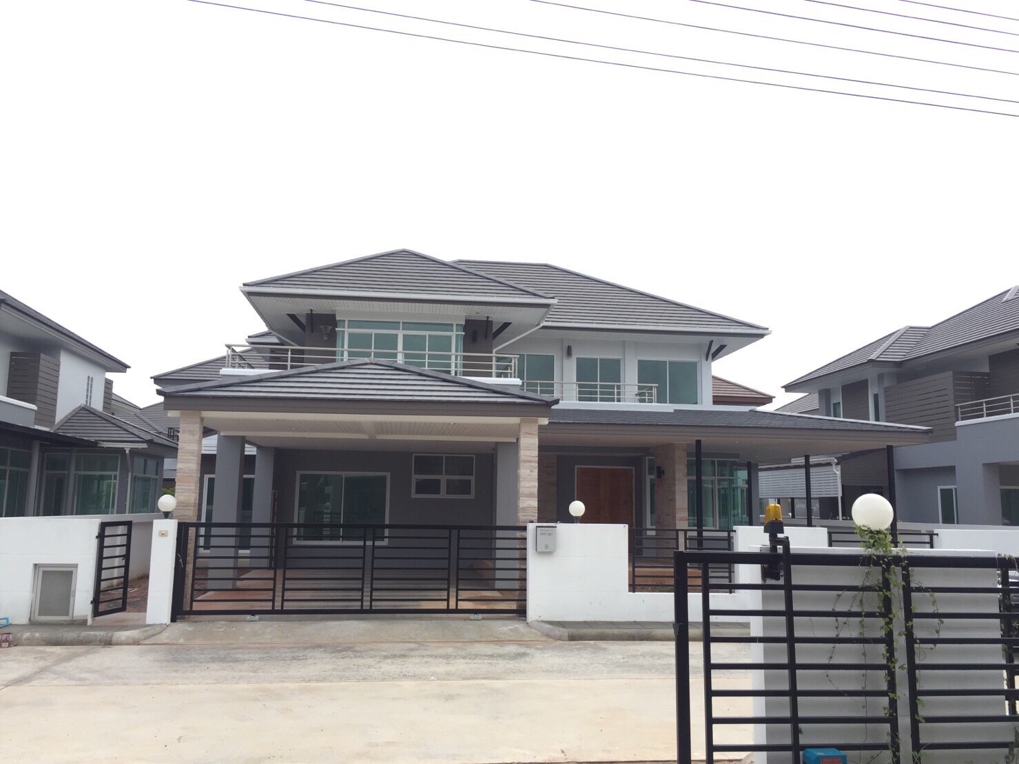 Full front view of the HK-0002 residence